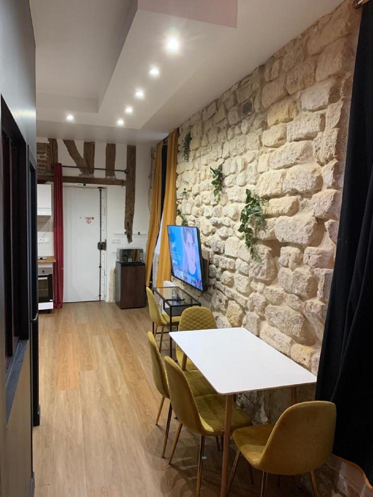 154 - Urban Atelier Home Cinema in Paris Exterior foto
